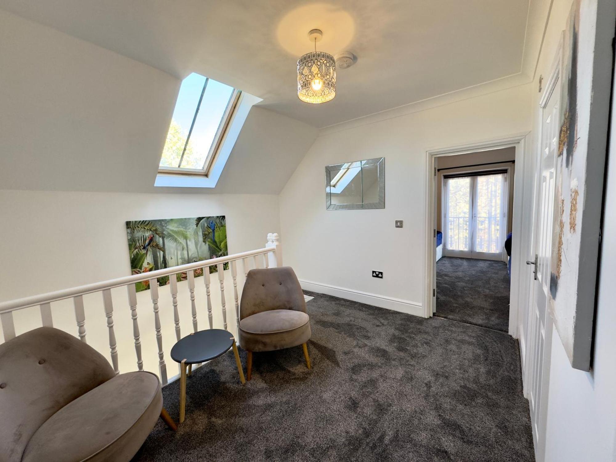 Spacious 3-bed With Garden, Private Parking, Smart Tv's, Fast Wi-fi Ferienhaus London
